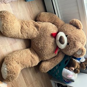 4’ teddy bear
